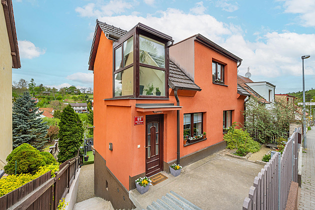 Rodinné domy v Praze a okolí za cenu bytu. Podívejte se, co je na prodej