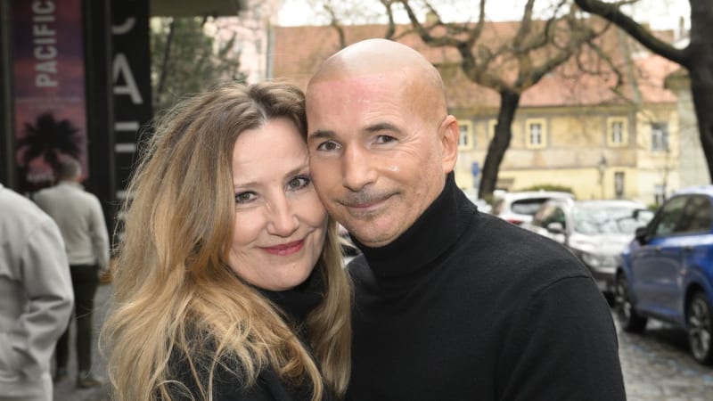 Rudolf Hrušínský se oženil až před padesátkou v Itálii. Vzal si krásnou manažerku