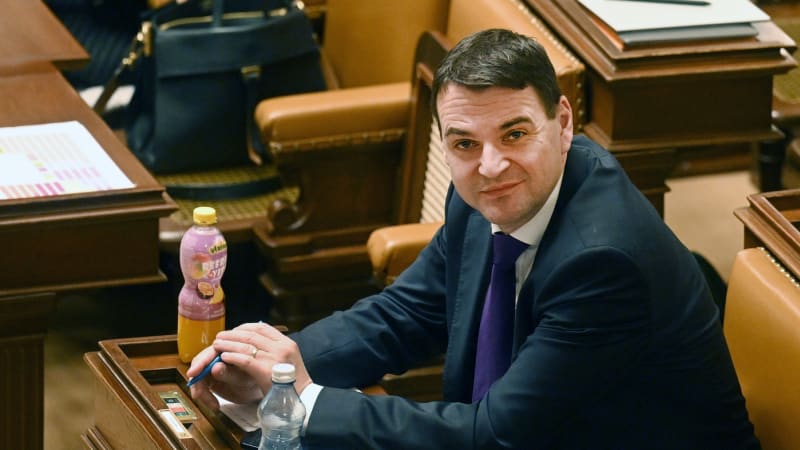 Fischer: Macinka se zrodil v Klausově líhni a nasákl jeho kritickými názory na Evropskou unii