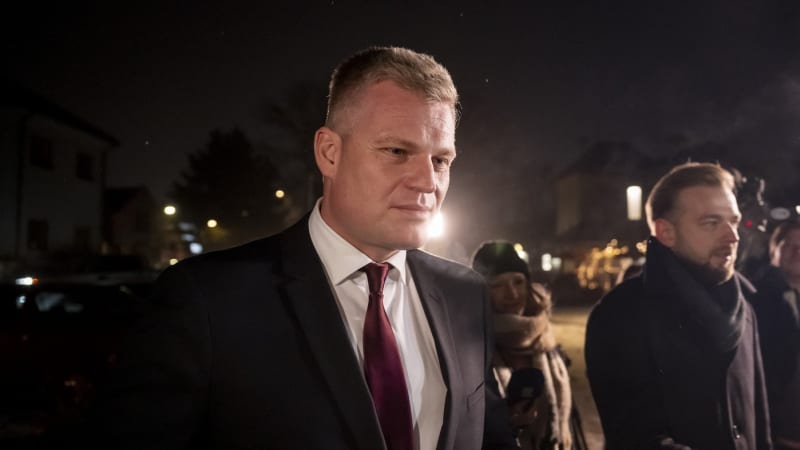 Na Turkovi trváme, zní z koalice ANO, SPD a Motoristů. O jeho stavu bude jasněji v úterý