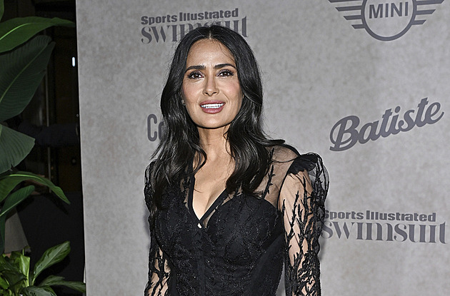 Odolala sexuálnímu nátlaku při natáčení, kdysi Salma Hayeková odmítla i Trumpa