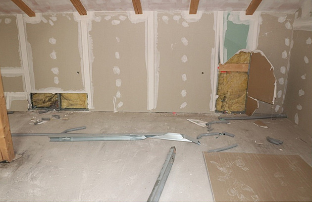 Obří krádež v Teplicích. Zloději rozebrali opravovaný dům, škoda je 22 milionů