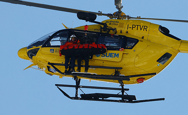 Český lyžař po srážce v Rakousku skončil v nemocnici. Přepravit ho musel vrtulník