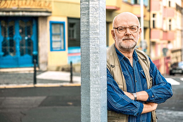 Komárek: Dětinštíme. Pečovatelský stát spolu s AI může přinést něco obludného