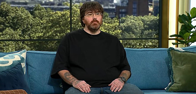 Mám nejmenší penis na světě. Dokažte mi opak, vyzývá Američan