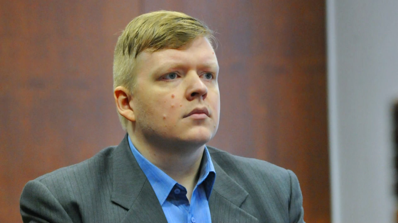 Policie rozšířila obvinění Jiřikovského z bitcoinové kauzy. Přitížilo mu darknetové tržiště