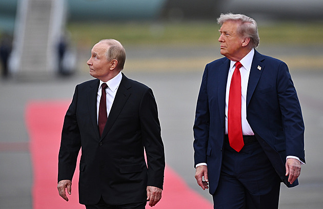 Trump telefonoval s Putinem. Hodinu jednali o Íránu a Ukrajině