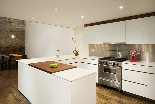 Dřevěné prkénko může vydržet deset let. Většina lidí ho ale zničí myčkou