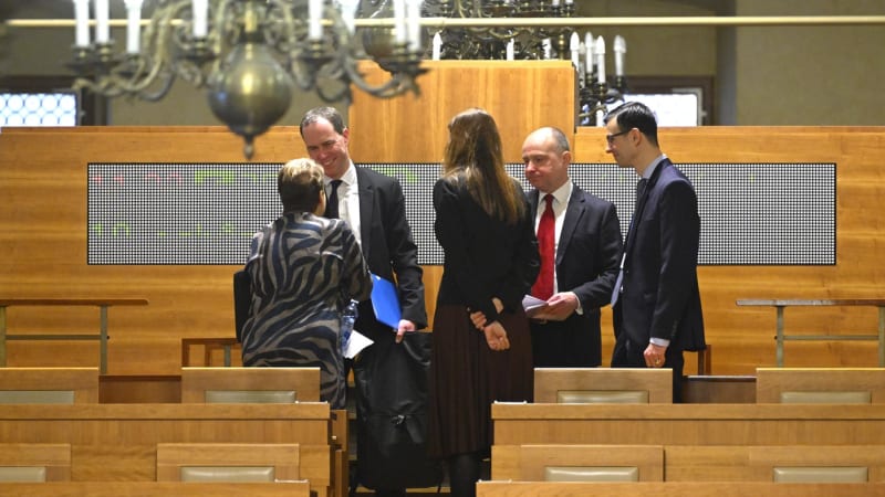 Boj o post ombudsmana: Pětice kandidátů představila vize, odhalila i nedostatky státu