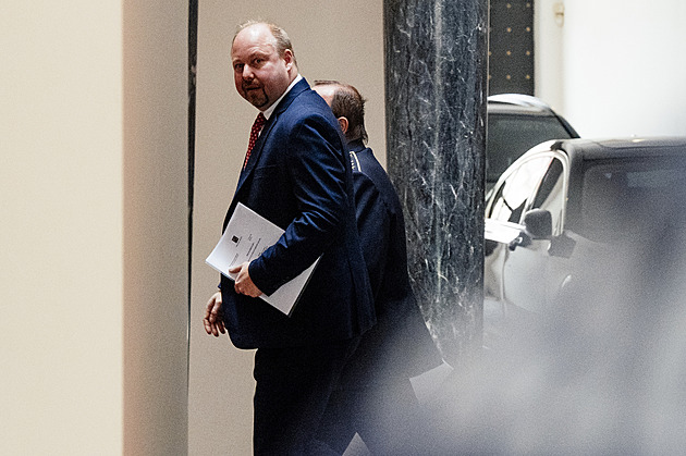 Ministři na Hradě. Zůna, Tejc a Metnar představili Pavlovi návrhy na generály