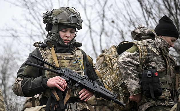 Zastaneme práci jako muži, říkají ukrajinské vězeňkyně. Míří na frontu
