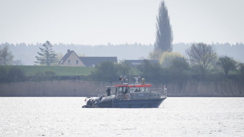 Poslední naděje pro uvízlou velrybu? Do hry se vložili milionáři, záchrana se vysílá živě