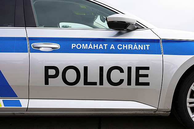 Za pobodání v Mostě stíhá policie dva muže, jednomu hrozí až 10 let