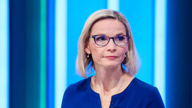 Že ji hanba nefackuje, tepe Mrázovou za obecní byt Bartoš. Ministryně čelí výzvám k rezignaci