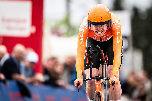 Pogačar podruhé v sezoně poražen. Prolog na Romandii jasně ovládl Godon