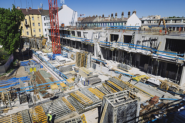 Stovky bytů i supermarket. Komplex za miliardy oživí zašlou čtvrť i nábřeží