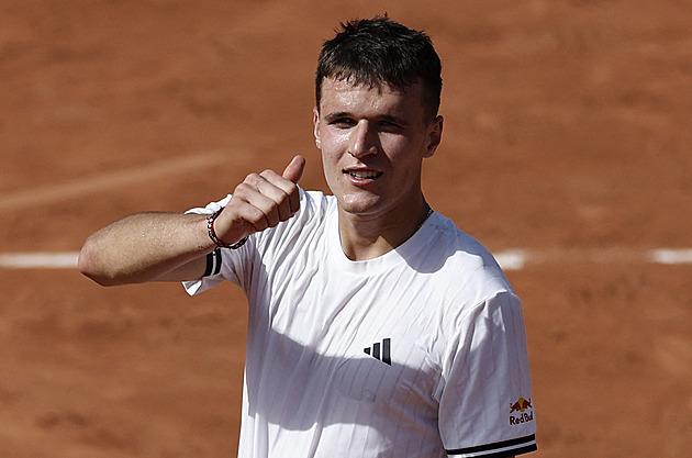Čtyři české výhry na úvod Roland Garros. Krejčíková nevyužila dva mečboly a končí