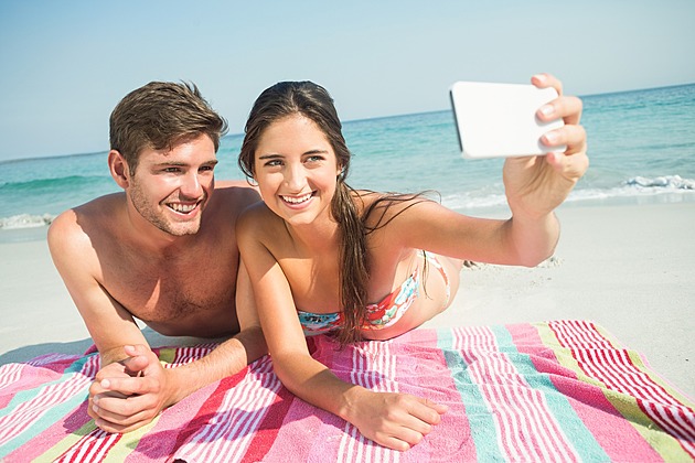 Myslíte si, že máte mobil připravený na dovolenou? Ověřte si tyto věci