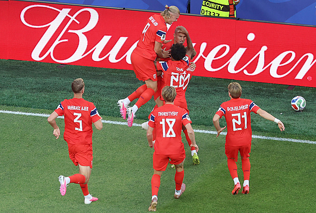 Irák - Norsko 1:4, Haaland dvěma rychlými trefami řídil úvodní výhru Seveřanů