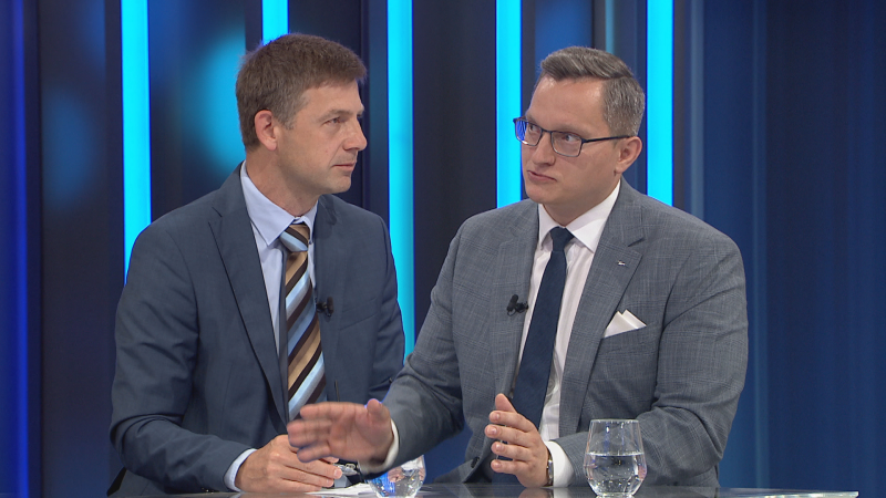 Babišův tlak mohl ČNB ke zvýšení úroků vyprovokovat, míní Křeček. Tlačíme na pilu, uznal Mach