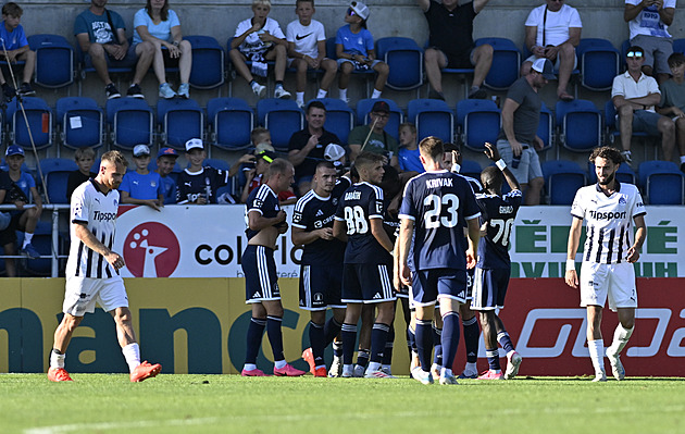 Slovácko - Olomouc 1:2, trápení domácích pokračuje, Sigmu nakopl gól před pauzou
